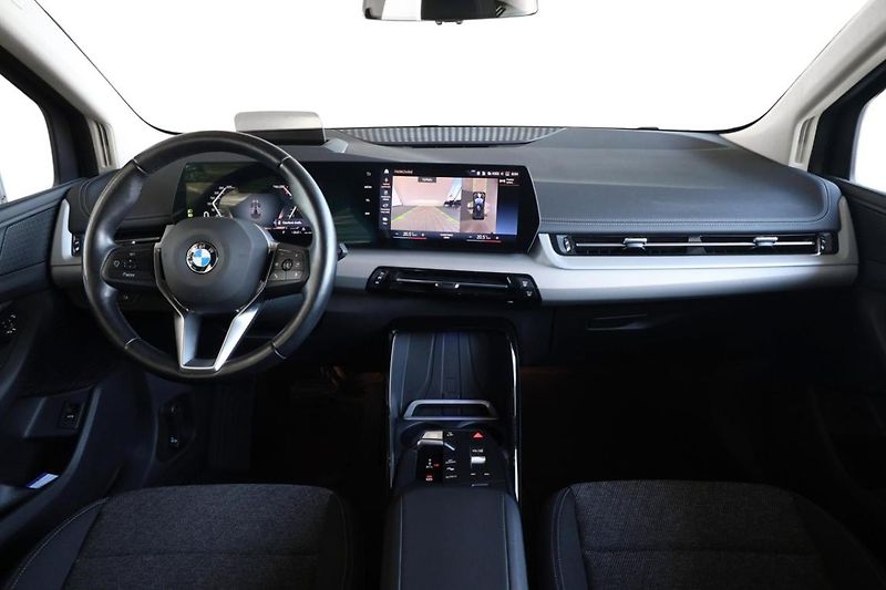 BMW Řada 2 218i Active Tourer - fotka 5 z 23