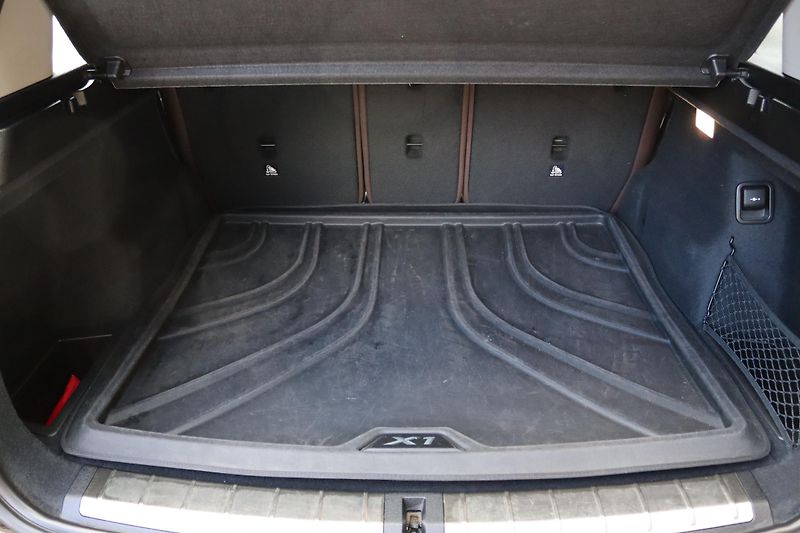 BMW X1 XDRIVE 25i F48 170kW - fotka 43 z 50