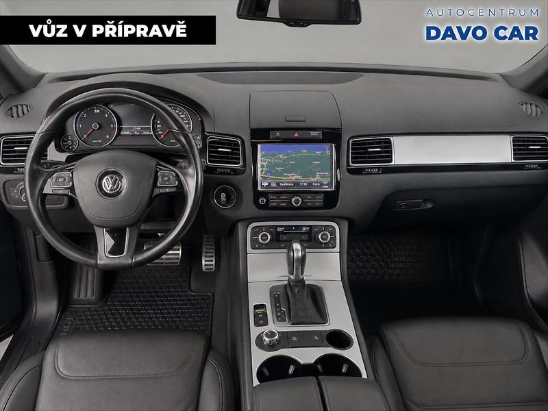 Volkswagen Touareg 3,0 TDI V6 180kW Tiptronic - fotka 5 z 12