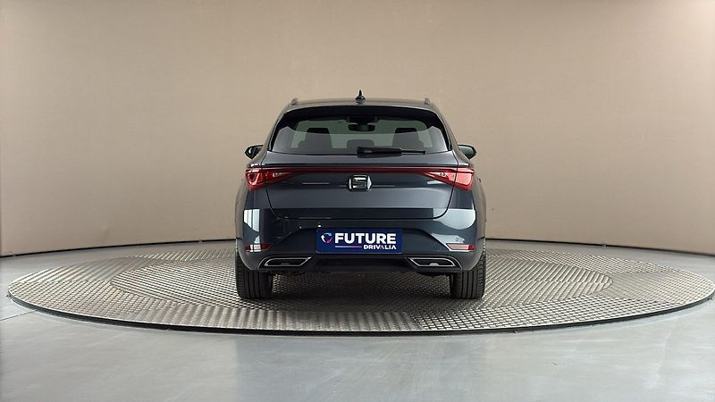 Seat Leon 2.0 TDI DSG FR Sporstourer - fotka 5 z 27