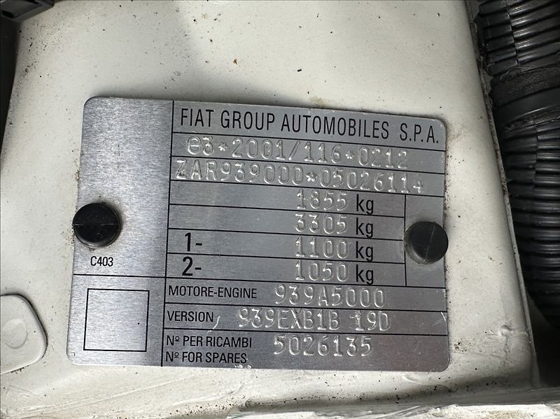 Alfa Romeo Spider 2,2 JTS 185PS  Exclusive - fotka 46 z 48