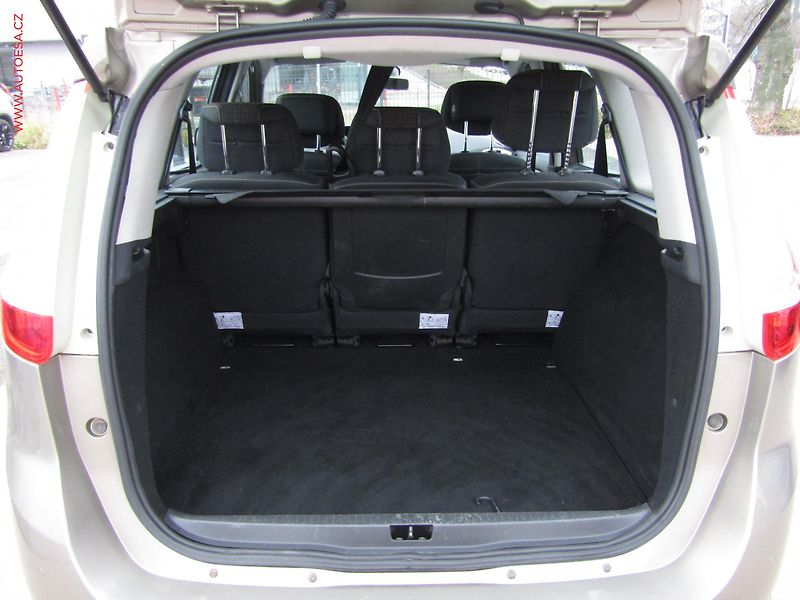 Renault Grand Scénic (2011) 1.9dCi, ČR, AC, tempo, park - fotka 7 z 20