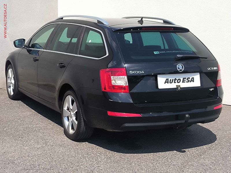 Škoda Octavia (2015) 2.0 TDi 4x4, Style, bixen - fotka 6 z 19