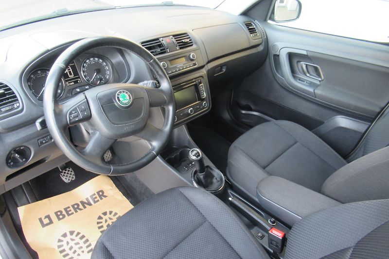 Škoda Roomster 1.2 TSi AUT. KLIMA  NAVIGACE - fotka 9 z 23