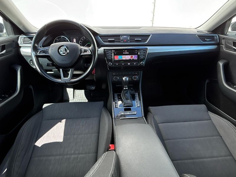 Škoda Superb AMBITION DSG - fotka 5 z 27