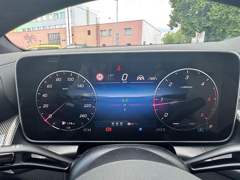 Mercedes-Benz GLC (2025) 220 d 4MATIC kupé - fotka 18 z 36