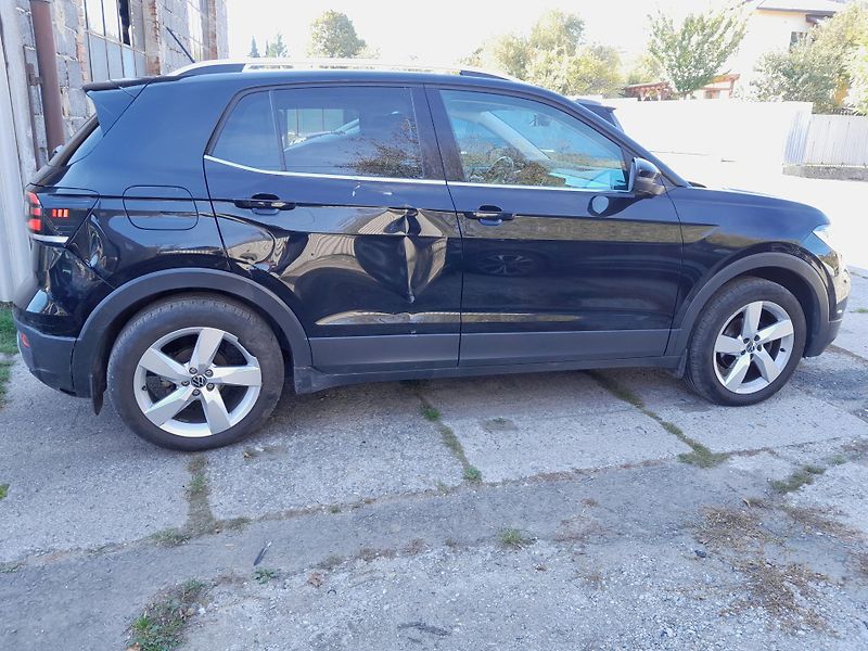 Volkswagen T-Cross (2021) 1,5 TSI DSG  - fotka 4 z 19