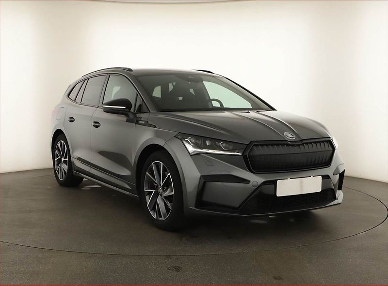 Škoda Enyaq (2023) Sportline iV 60 (62 kWh) - fotka 1 z 19