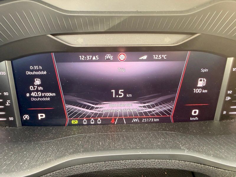 Škoda Karoq (2024) SPORTLINE TSI 1.5/110KW 7AP - fotka 27 z 38