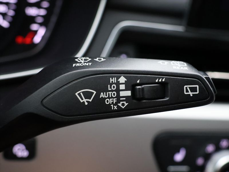 Audi A4 Avant 2,0 TDI 120kW S-tronic - fotka 22 z 39