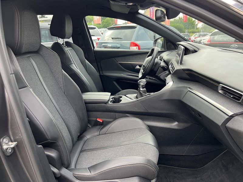 Peugeot 3008 GT Line 1.5 HDi NAVI KLIMA ALU - fotka 34 z 45