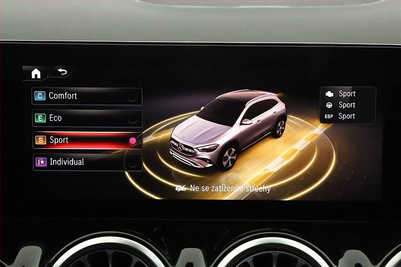 Mercedes-Benz GLA (2025) 180, AMG Line, Navigace - fotka 14 z 25