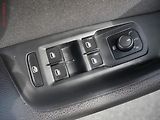 Volkswagen Passat (2015) 2.0TDi, AC, LED, park.asist - náhled 17