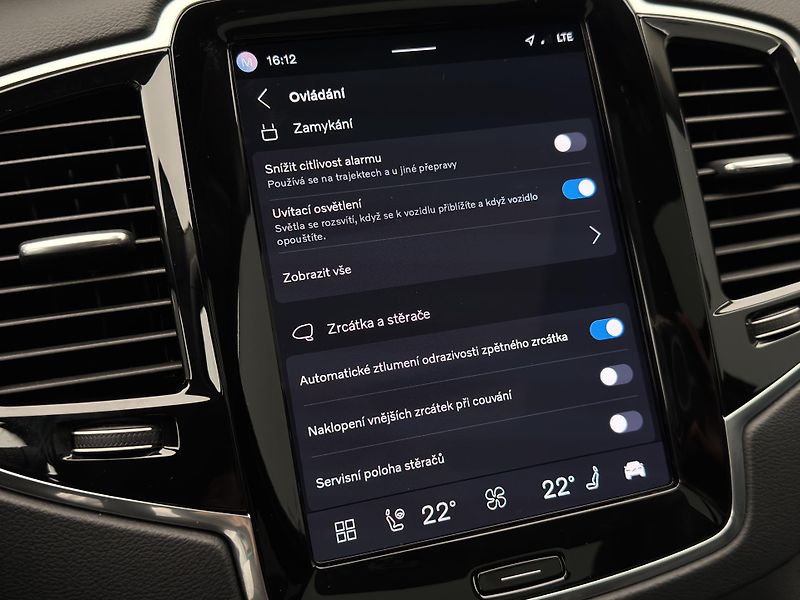Volvo XC90 T8 AWD RECHARGE BRIGHT PLUS CZ - fotka 43 z 55