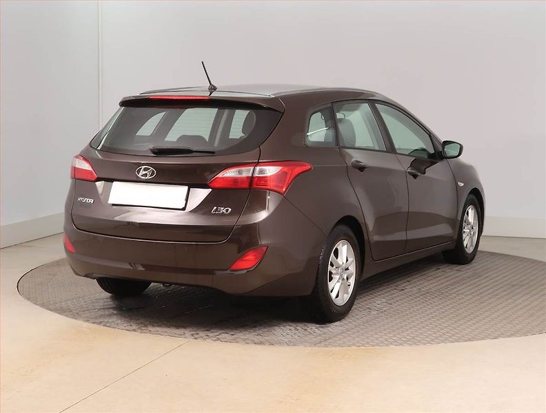 Hyundai i30 (2016) 1.6 GDI, Tempomat - fotka 5 z 15