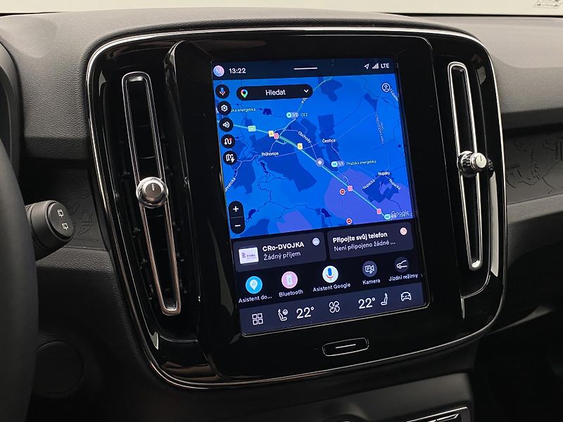 Volvo XC40 PURE ELECTRIC RECHARGE PLUS - fotka 36 z 55
