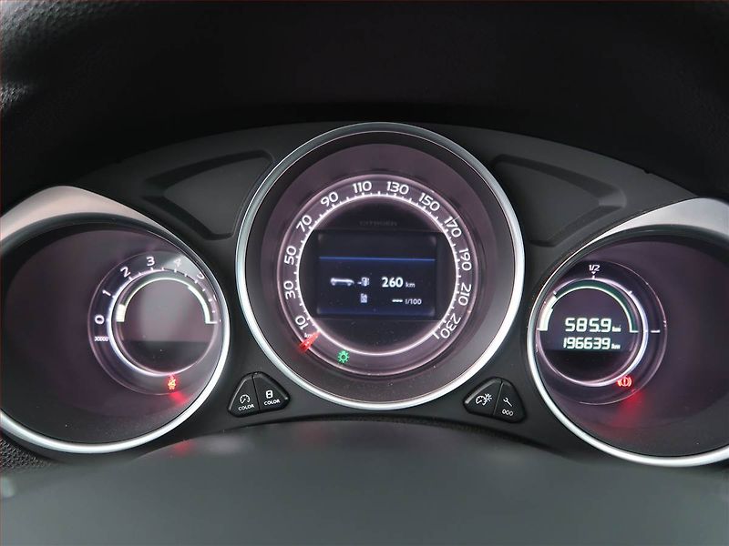 Citroën DS4 (2011) 2.0 BlueHDI, Navi, Xenony - fotka 11 z 21