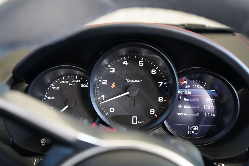 Porsche Boxster Spyder, Burmester, PDLS,Manuál - fotka 33 z 50