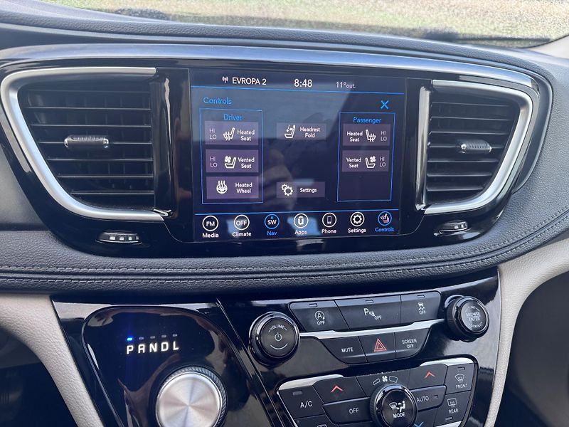 Chrysler Pacifica (2020) 3,6 RU Panorama Limited 2020 - fotka 19 z 19
