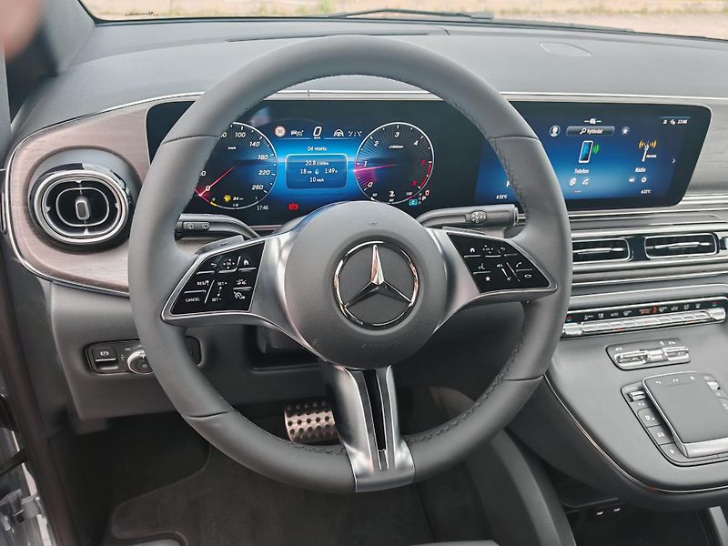 Mercedes-Benz Třídy V 300d 4M AMG L, Vzduchový pod. - fotka 21 z 42