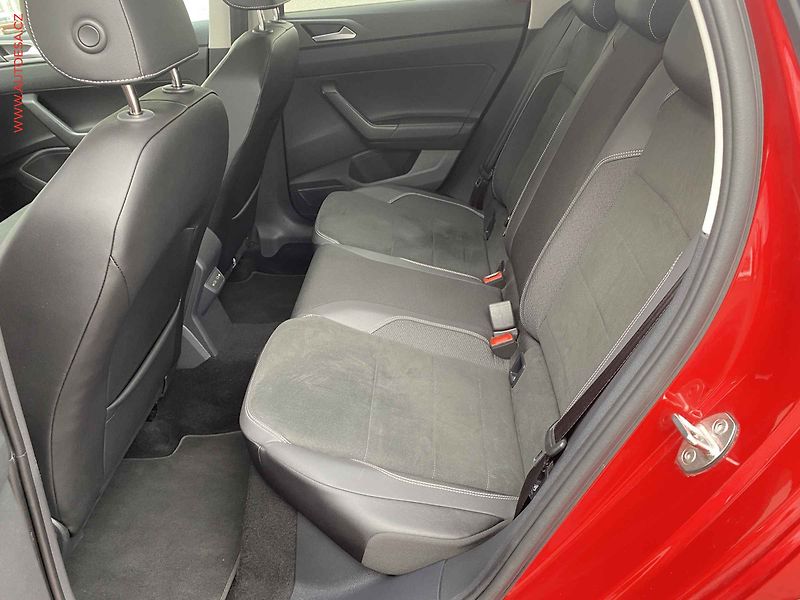 Volkswagen Taigo (2023) 1.0 TSi, Style, DSG, park. - fotka 10 z 18