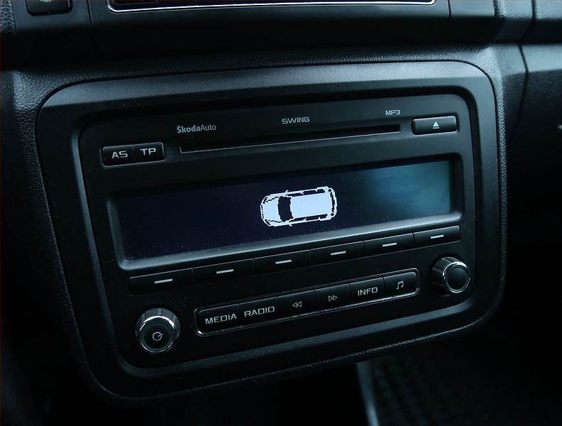 Škoda Roomster (2011) Scout 1.2 TSI, Serv.kniha - fotka 16 z 17