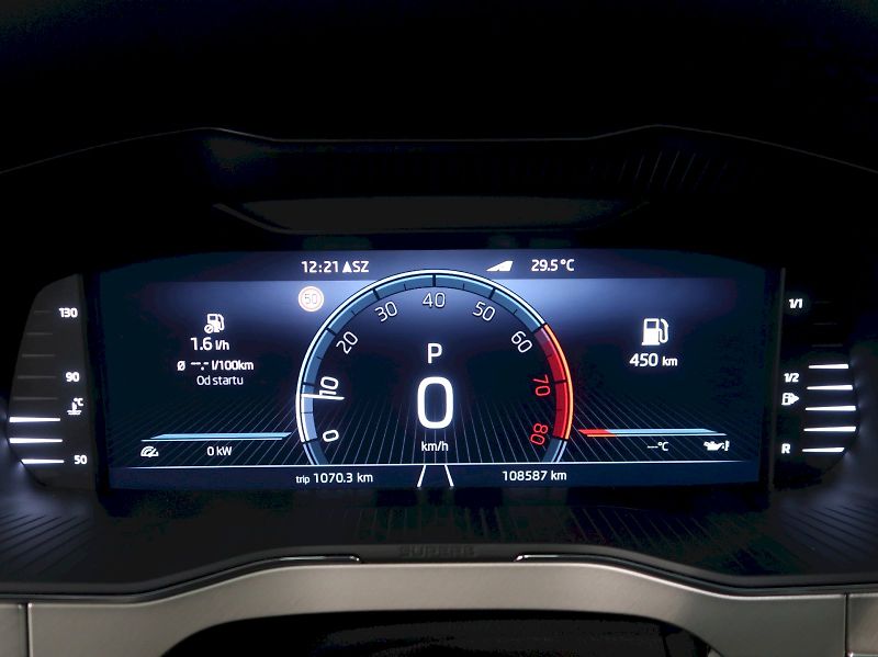 Škoda Superb (2022) LAURIN&KLEMENT 2.0TSI 140KW DS - fotka 22 z 49
