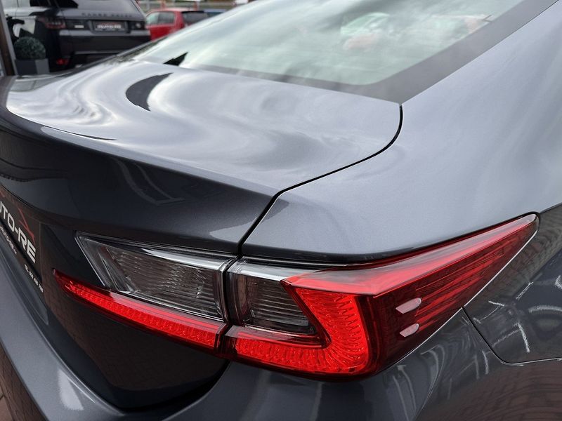 Lexus RC 300h (2016) F-Sport LED Kůže Kamera - fotka 39 z 49
