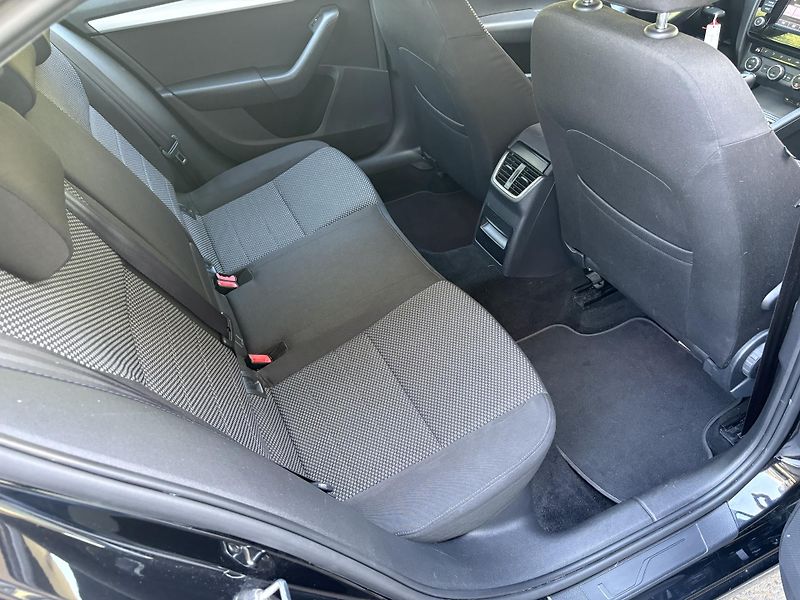 Škoda Octavia (2013) 1.4 TSI Ambition - fotka 8 z 28