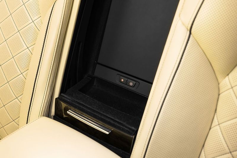 Audi A8 6,3 W12 L Max výbava - fotka 23 z 31