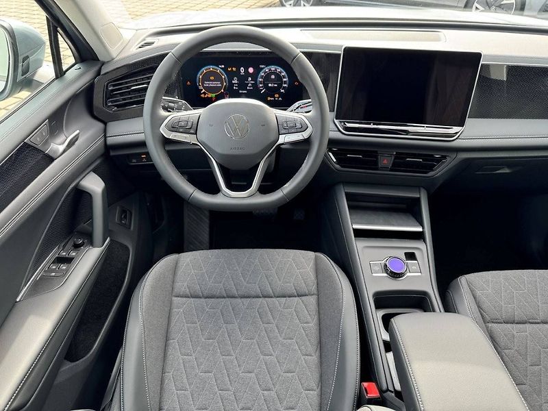 Volkswagen Tiguan (2025) People 7DSG 2,0TDi - fotka 6 z 7