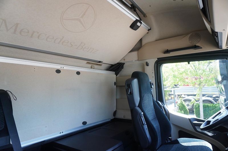 Mercedes-Benz Actros (2018) 2542 / GIGA cabin - fotka 19 z 25