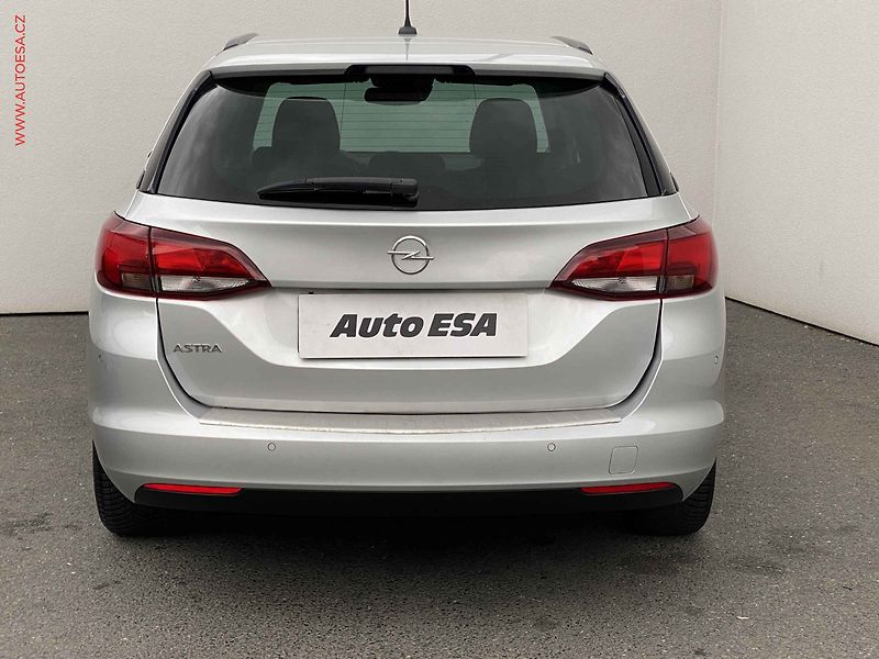 Opel Astra (2020) 1.5 CDTi sportstourer, LED - fotka 5 z 19