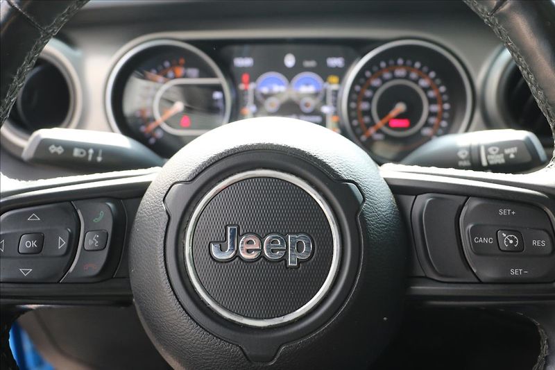 Jeep Gladiator 3,6 V6 - fotka 29 z 63