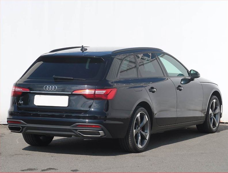 Audi A4 (2019) 30 TDI, Automat, Navi - fotka 5 z 27