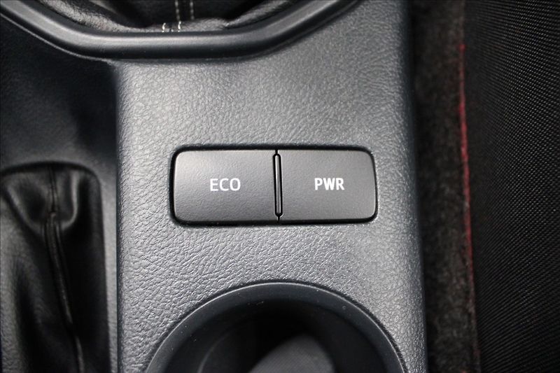 Toyota Hilux 2,4 D-4D 1.majitel CZ - fotka 23 z 37