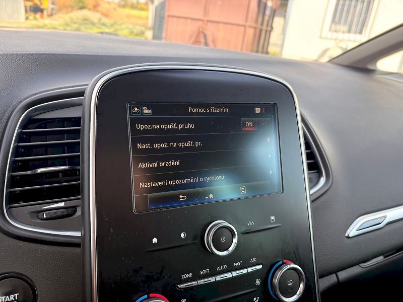 Renault Grand Scénic (2020) BdCi 150 Intens - tažné - fotka 14 z 29
