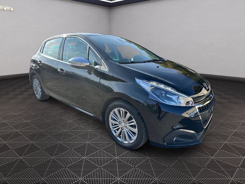 Peugeot 208 (2015) 1,2Turbo 81kw Style - fotka 1 z 25