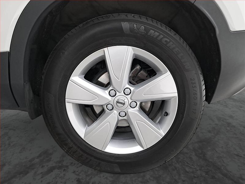 Volvo XC40 (2021) T2 - fotka 15 z 18