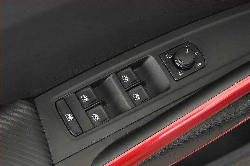 Škoda Fabia (2024) 1.0 TSI, Monte Carlo, FullLed - fotka 15 z 15