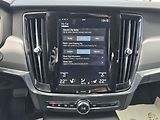 Volvo V90 D4 2,0 140kW 4x4 DPH MOMENTUM - náhled 22