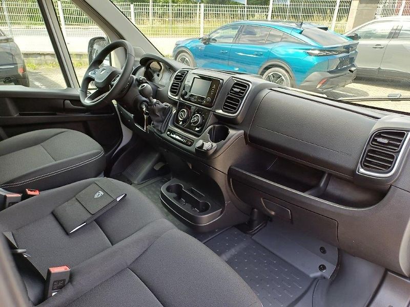 Peugeot Boxer (2026) Furgon 3000 L2H1 BlueHDi 120k - fotka 8 z 21