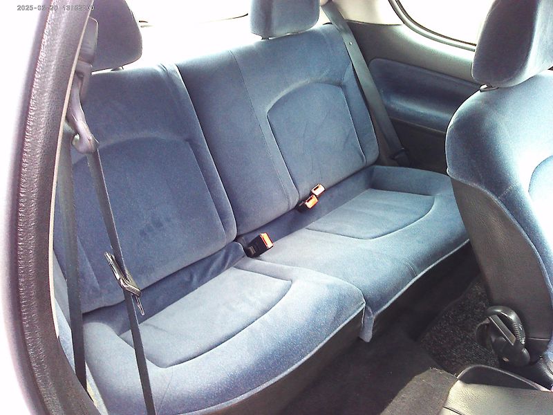 Peugeot 206 2.0 HDi - fotka 15 z 19