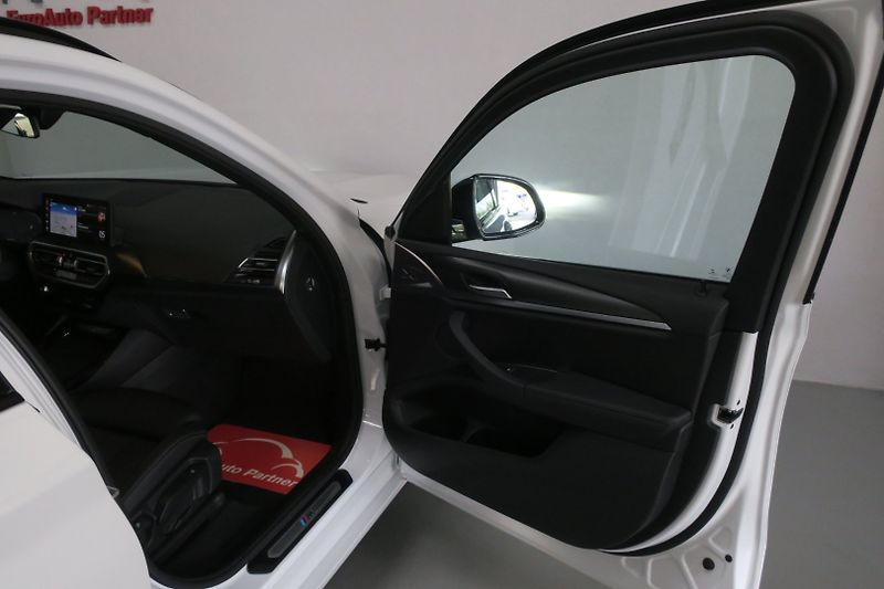 BMW X3 (2022) M Sport xDrive 20d, Nez. top. - fotka 34 z 48