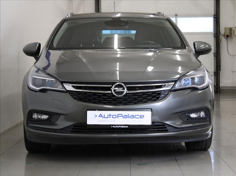 Opel Astra 1,4 Turbo 110kW AT Innovation - fotka 2 z 23