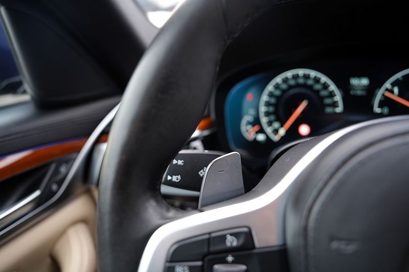 BMW Řada 5 540d xDrive Mpaket/320PS/ČR - fotka 48 z 50