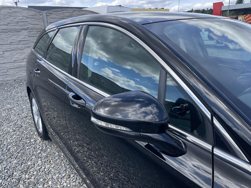Ford Mondeo 2.0TDCi 150PS MANUAL COMBI STK - fotka 60 z 154