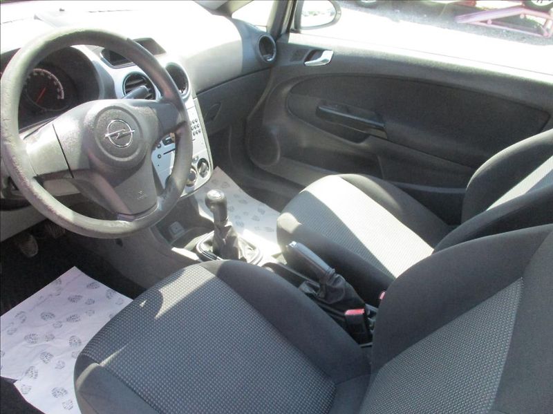 Opel Corsa 1,2 i, 51kW, klima, nová STK, - fotka 14 z 26