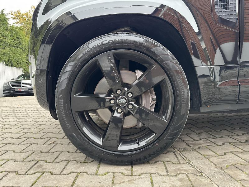 Land Rover Defender D300-R DYNAMIC-BLACK-R22 - fotka 41 z 41