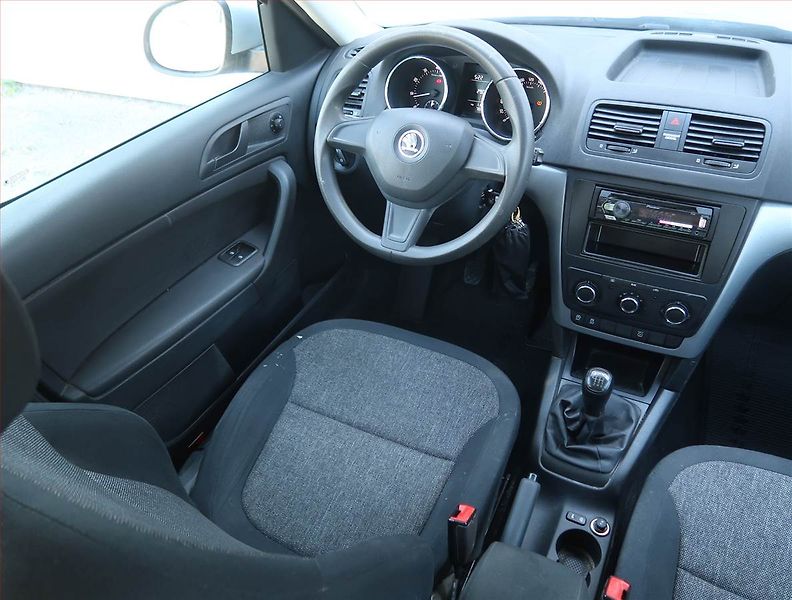 Škoda Yeti (2015) 1.4 TSI, Tempomat - fotka 7 z 16